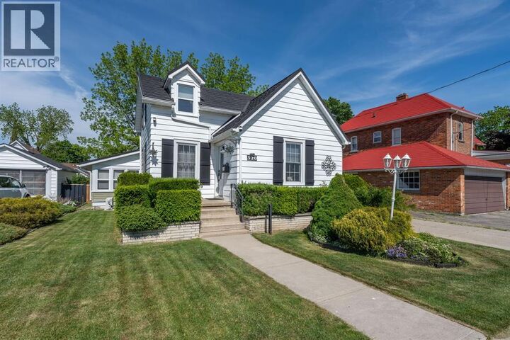 Photo de la propriété:  320 Camp Street  ON N8A 4B3 