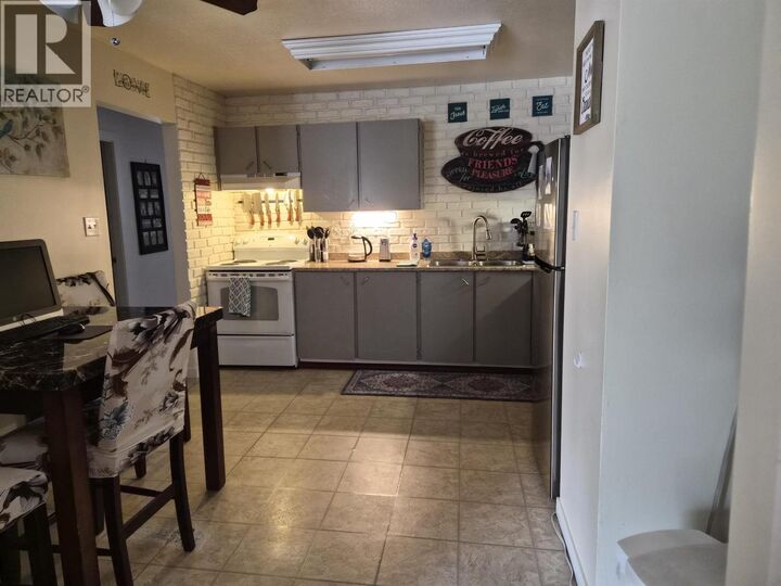 Property Photo: 1920 Hemlock Street BC V2L 2J2