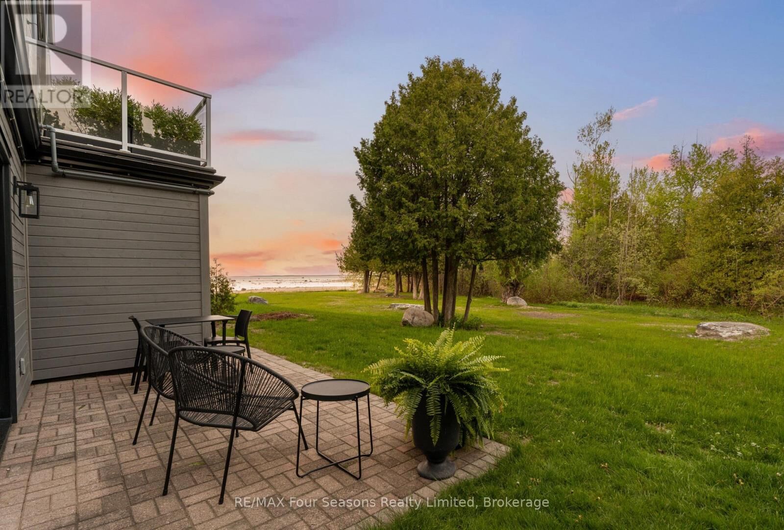 Property Photo: 44 Trott Boulevard 7 ON L9Y 5B7