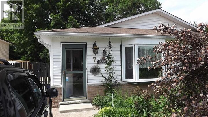 7 Feltz Rd — photo 1