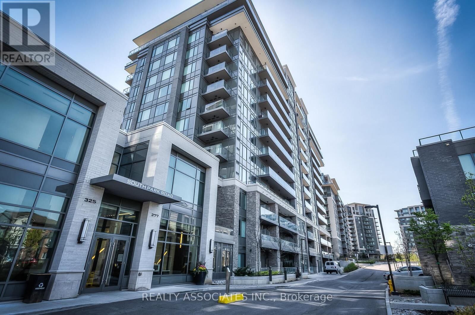 Property Photo:  277 South Park Road 1020  ON L3T 0B7 