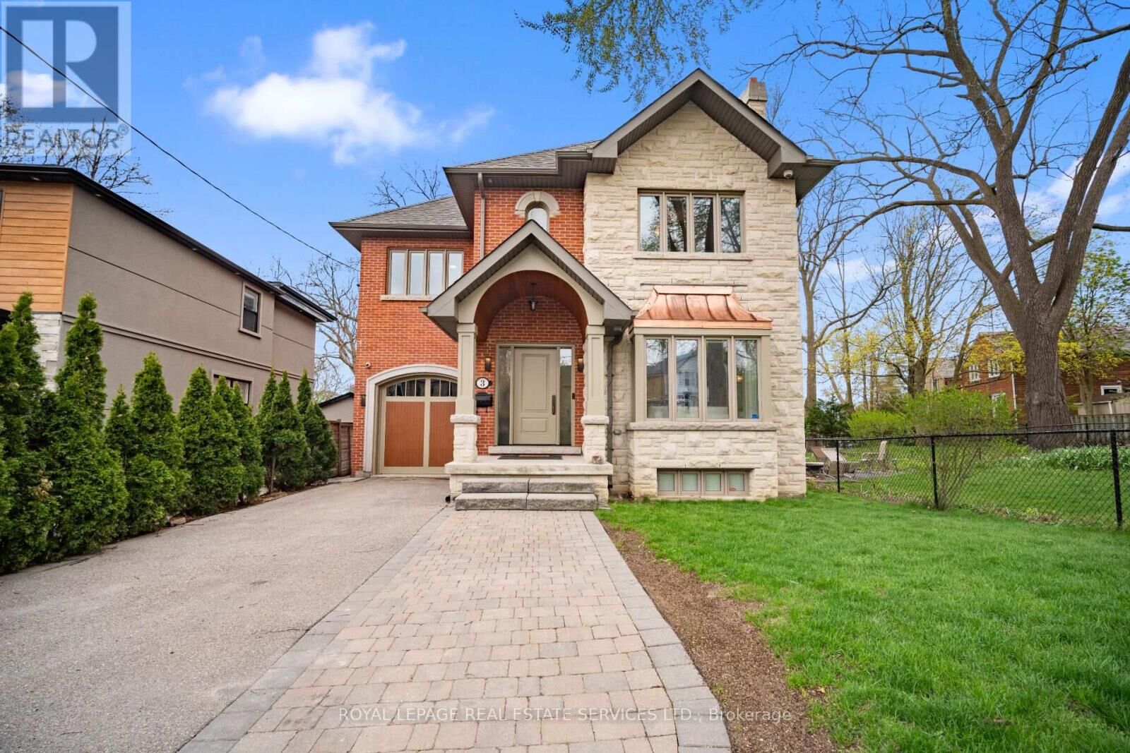 Property Photo:  3 Donnybrook Lane  ON M9A 2V2 