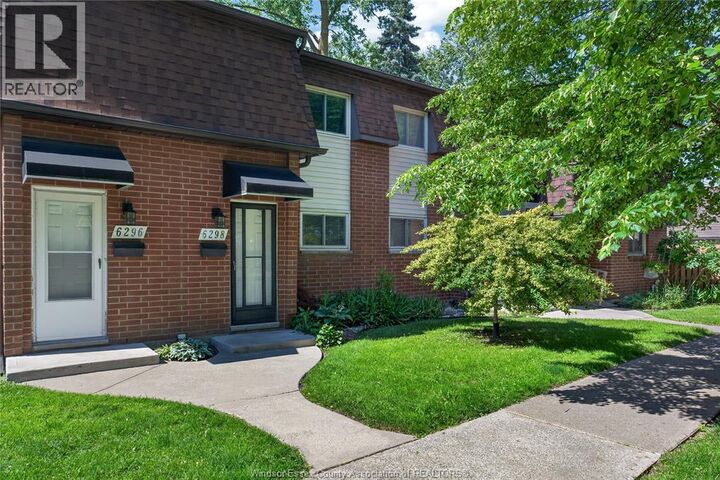 Property Photo:  6298 Thornberry Crescent  ON N8T 3A3 