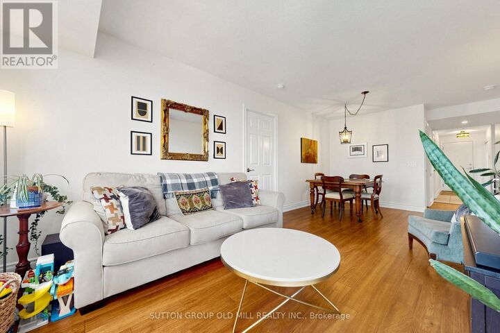 Property Photo:  5233 Dundas Street West 1716  ON M9B 6M1 