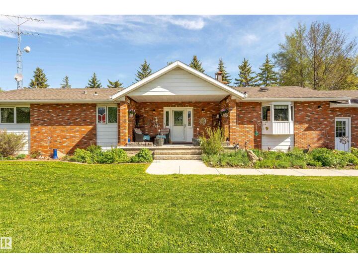 Photo de la propriété:  44532 Twp Rd 613  AB T9N 2G3 