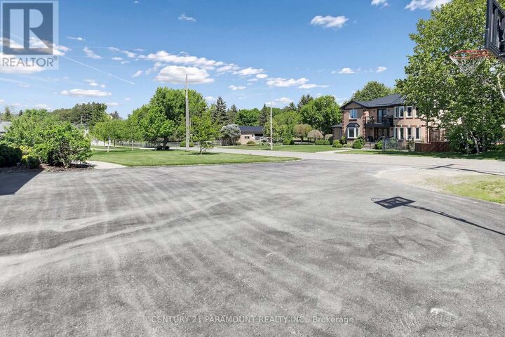 Property Photo:  48 Edmund Street  ON L7K 0K2 