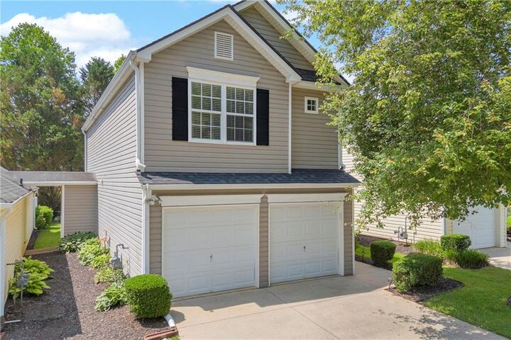Property Photo: 5520 Mountain Top Place GA 30041