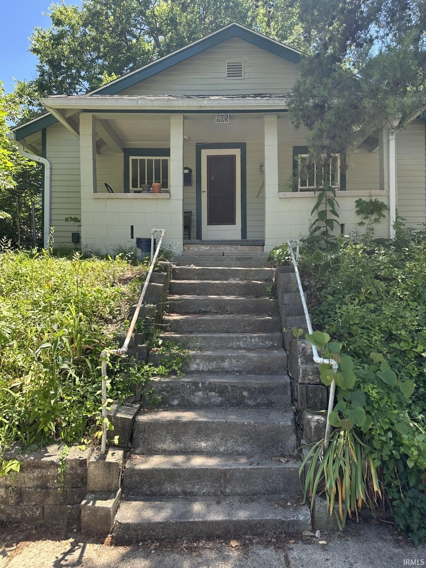 Property Photo:  905 W 3rd Street  IN 47403 