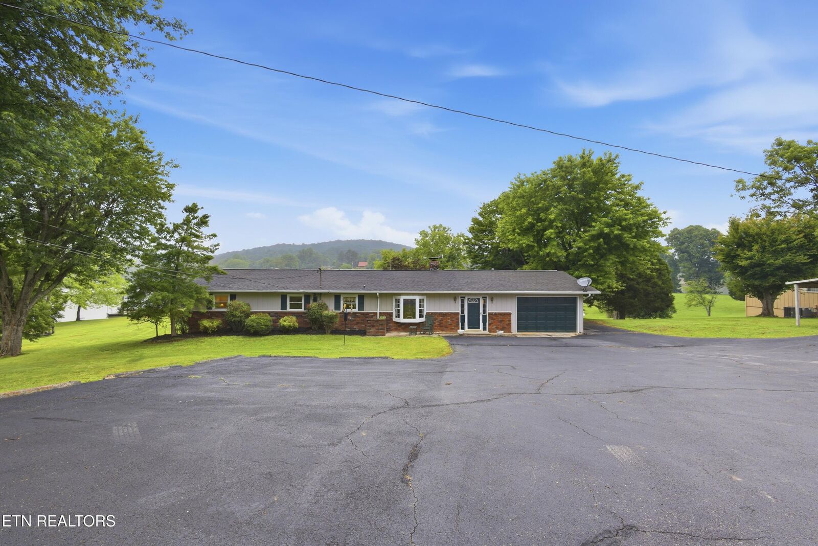 Property Photo:  102 Coffey Circle  TN 37854 