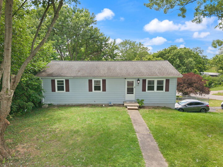 Property Photo: 105 Hager Drive KY 40475