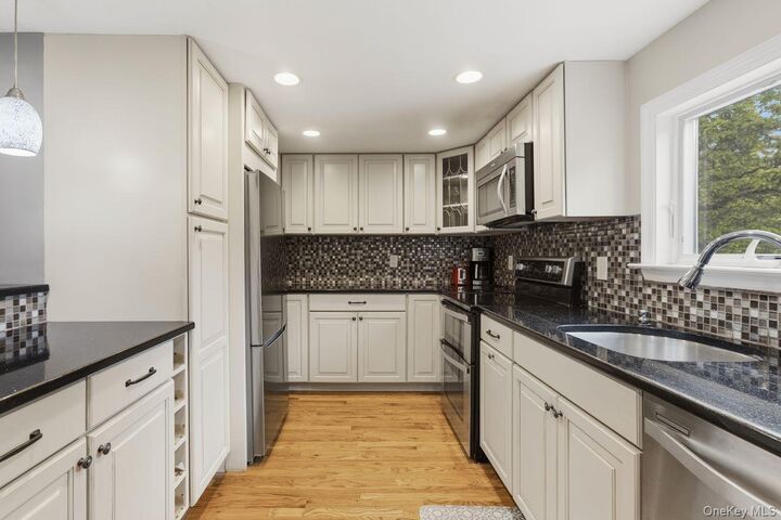Property Photo:  5 Adair Road  NY 10567 