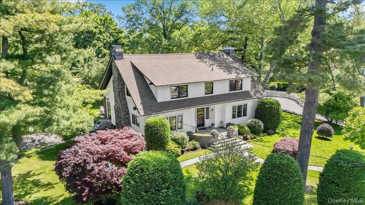 Property Photo:  294 Weaver Street  NY 10538 