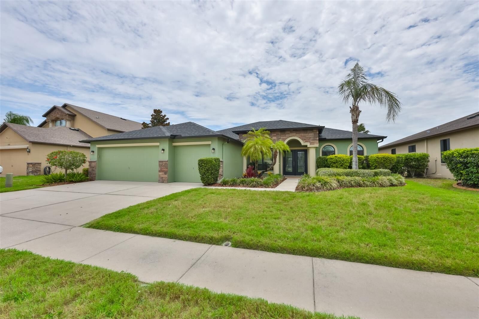 Property Photo:  5305 Moon Shell Drive  FL 33572 