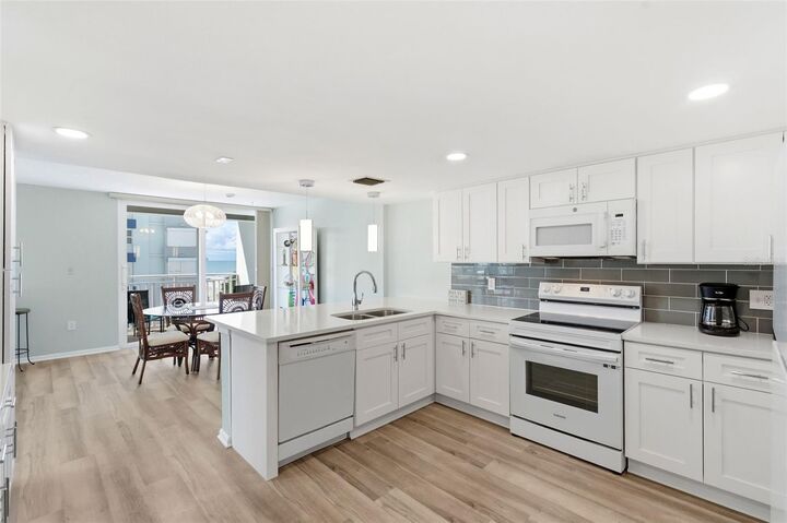 Property Photo: 17408 Gulf Boulevard 403 FL 33708