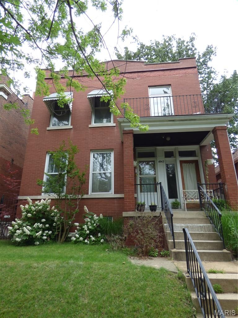 Property Photo: 4943 Lansdowne Avenue MO 63109