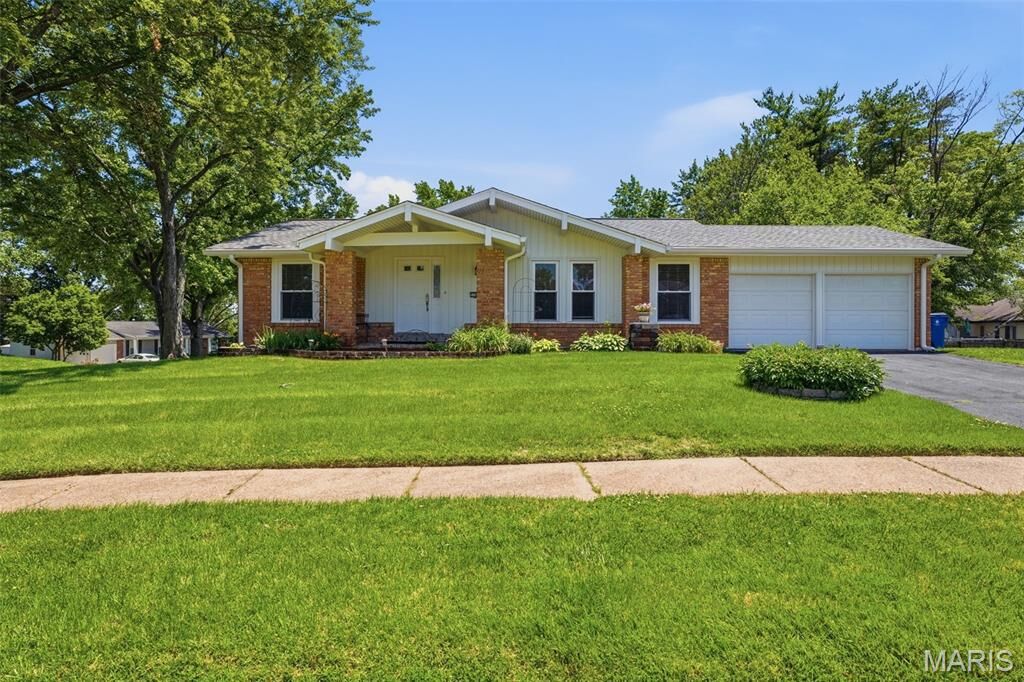 Property Photo: 1780 Wishingwell Drive MO 63146