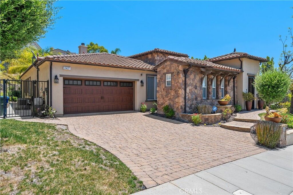 Property Photo: 2427 Springbrook CA 91362