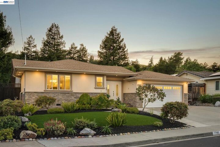 Property Photo:  7782 Castilian Rd  CA 94568 