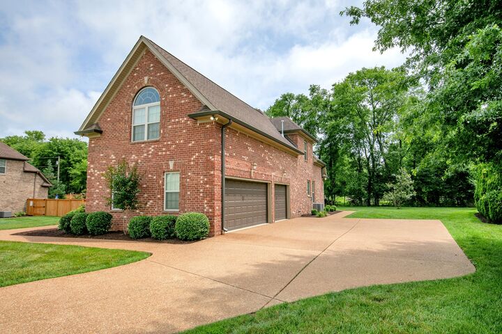 Property Photo:  929 Morningstar Ct  TN 37066 