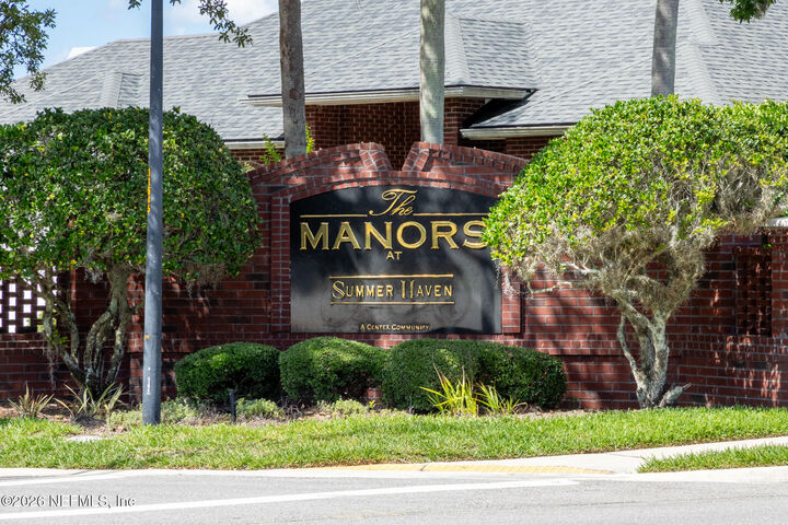 Property Photo: 11634 Summer Brook Court FL 32258