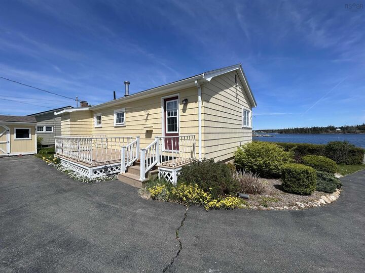Property Photo:  698 Oakland Road  NS B0J 2E0 