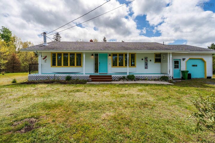 7784 Highway 101 — photo 1
