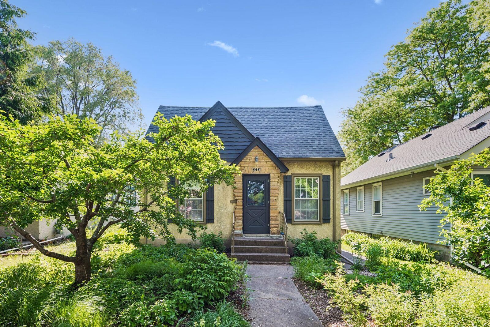 Property Photo: 3353 Russell Avenue N MN 55412