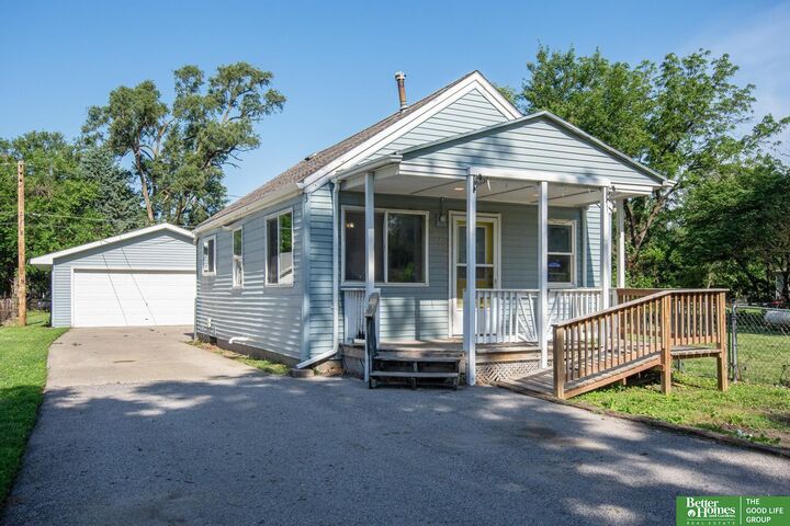 Property Photo: 5512 N 6th Street NE 68110-9999