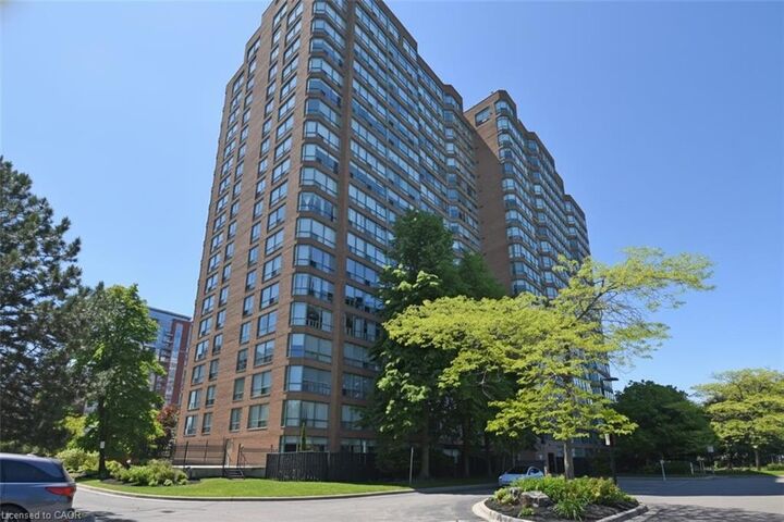 Property Photo:  1276 Maple Crossing Boulevard 1711  ON L7S 2J9 