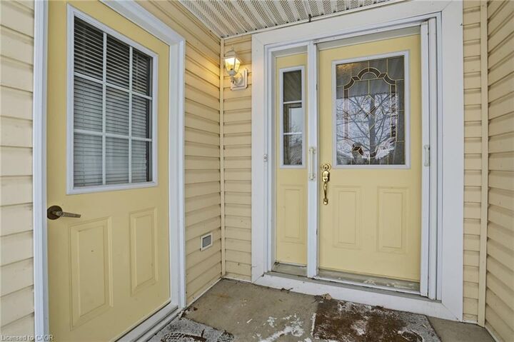 Property Photo:  148 Glenariff Drive  ON L8B 1A5 