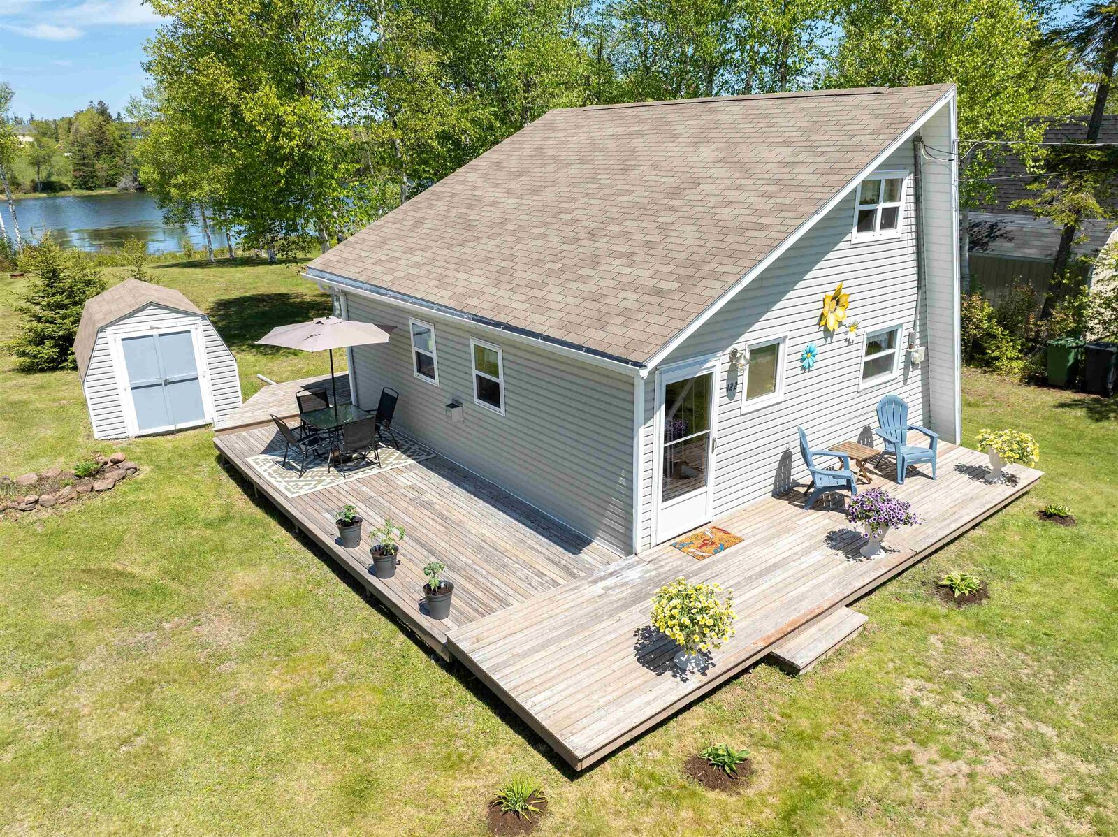 Property Photo:  122 Macpherson Lane  PE C1E 0R6 