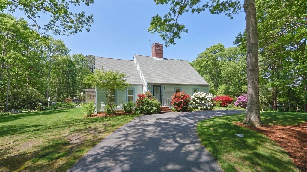 Property Photo: 12 Madison Dr MA 02537