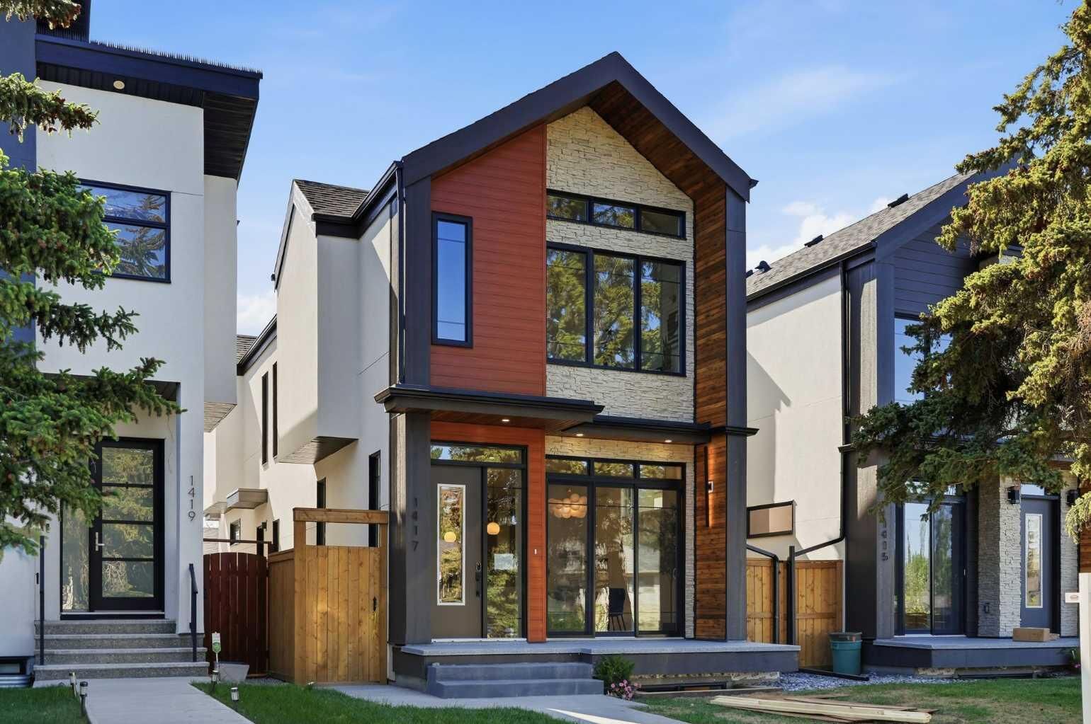 Property Photo:  1417 44 Street SW  AB T3C 2A7 