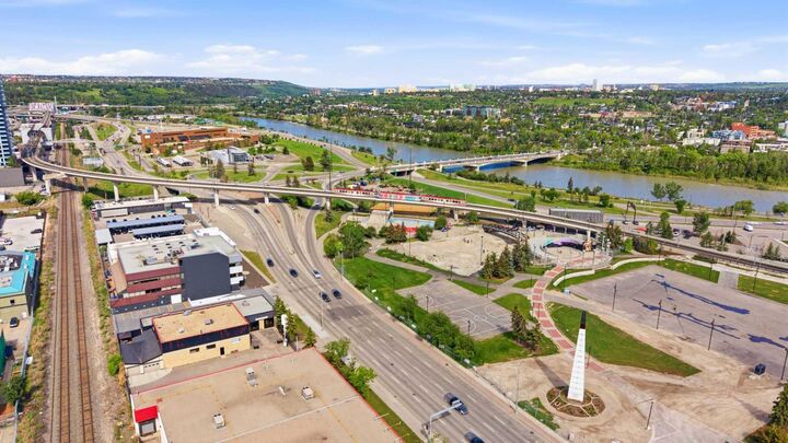 Property Photo: 1053 10 Street SW 1907 AB T2R 1S6