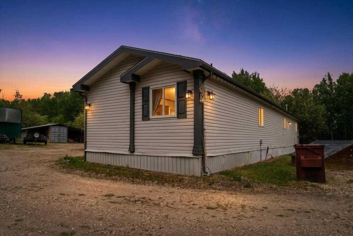 Property Photo: 25039 Township Road 722 70 AB T0H 0G0
