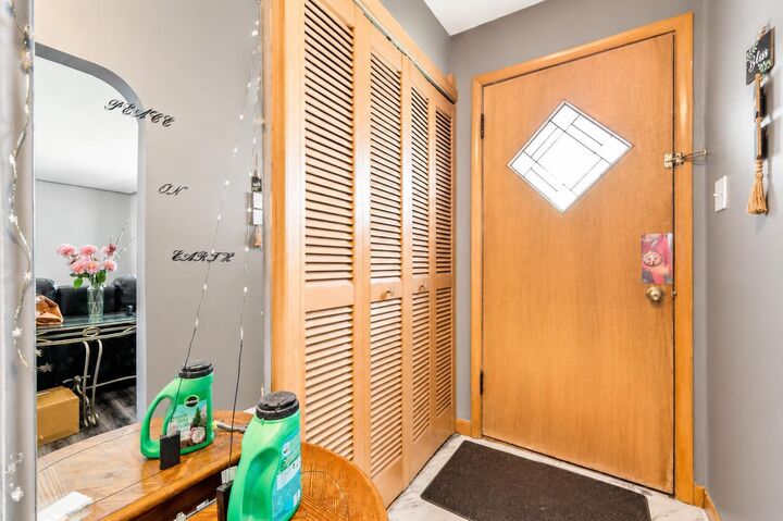 Property Photo:  361 7 Street SW  AB T1A 4K3 