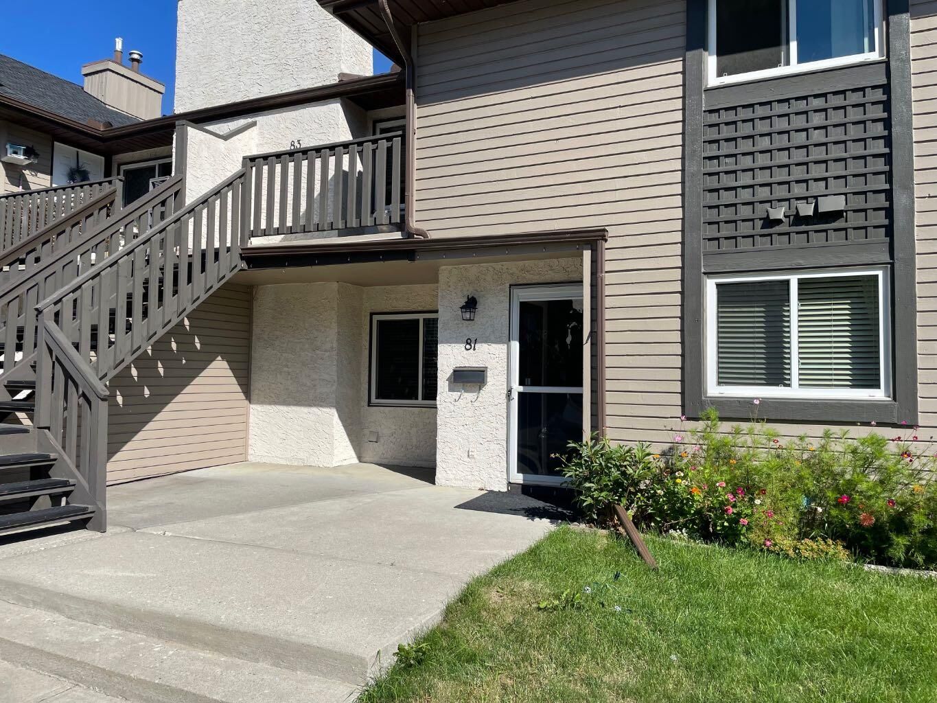 Property Photo:  81 Cedar Springs Gardens SW  AB T2W 5J9 