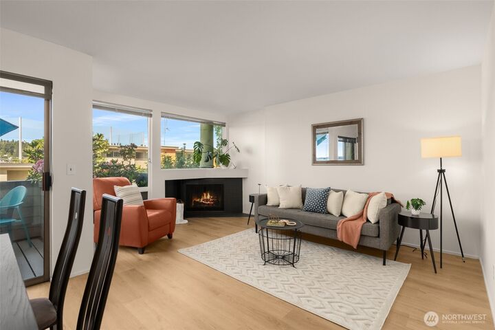 Property Photo:  2831  14th Ave  W 2  WA 98119 