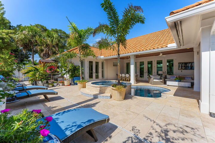Property Photo:  906 Jasmine Lane  FL 32963 