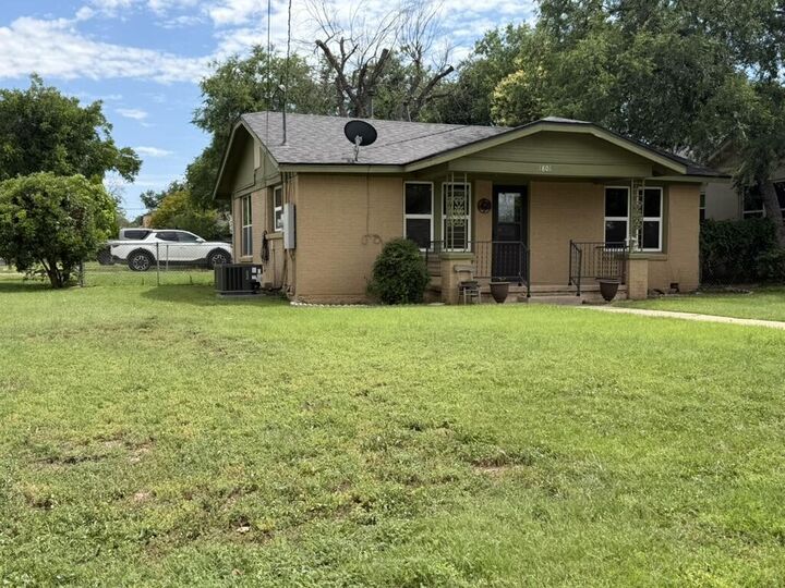 Property Photo:  1801 W Avenue I  TX 76901 
