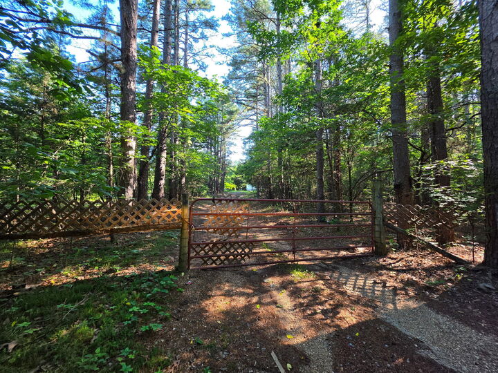 Property Photo:  1640 County Road 203  MO 65606 