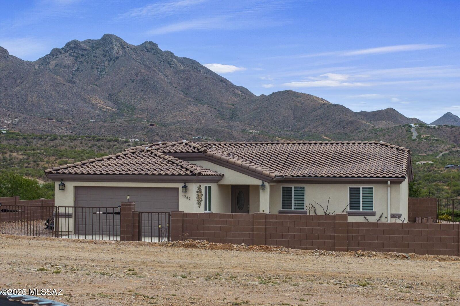 Property Photo:  1752 Circulo Agua Blanca  AZ 85648 