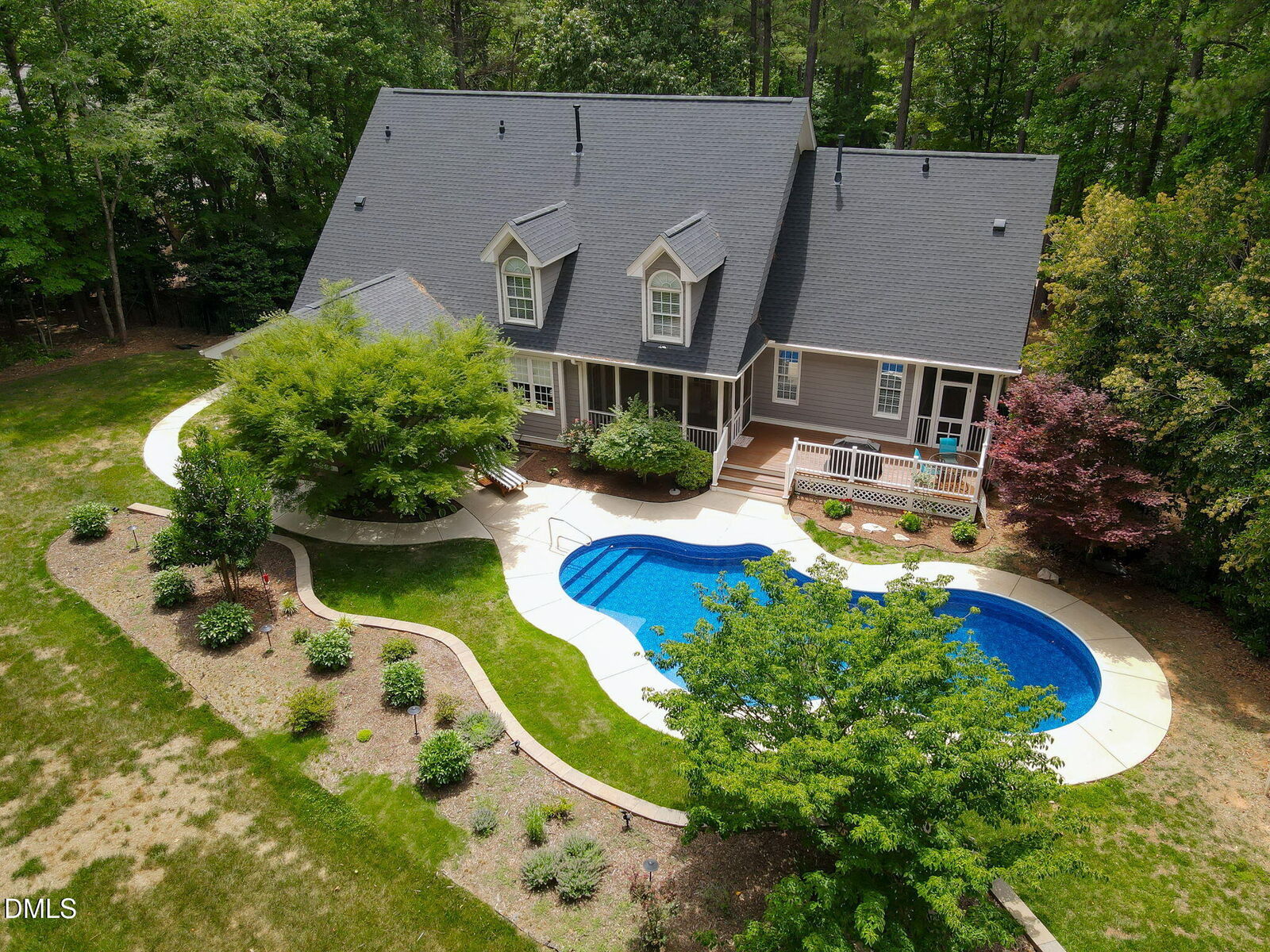 Property Photo: 7048 Shady Glen Lane NC 27587