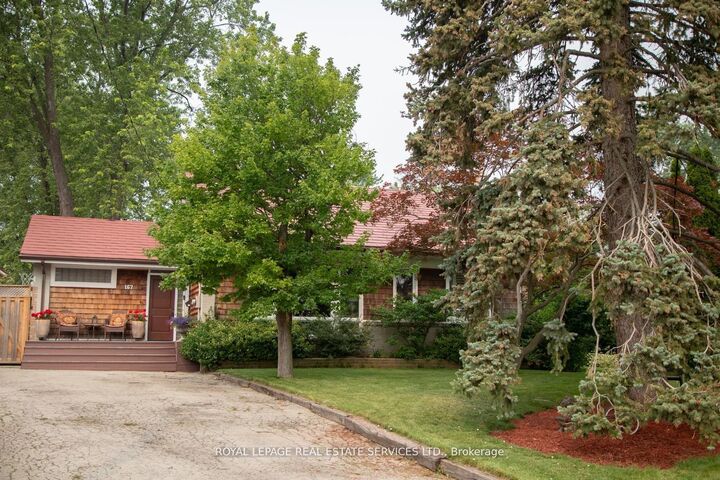 Property Photo: 167 Oliver Place ON L6H 1K9