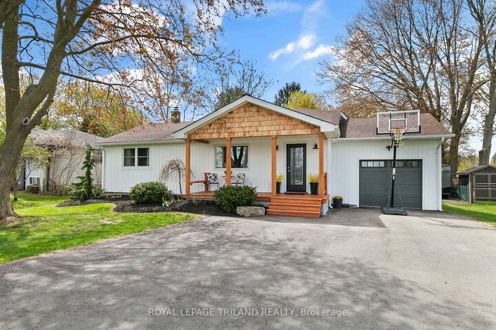 Property Photo: 298 Sunset Drive ON N5R 3C5
