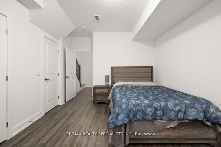Property Photo: 261 Skinner Road 2 ON L8B 1W6