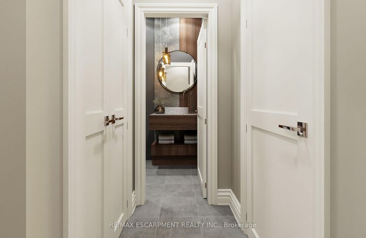 Property Photo: 22 Elite Crescent 66 ON N3W 1E4