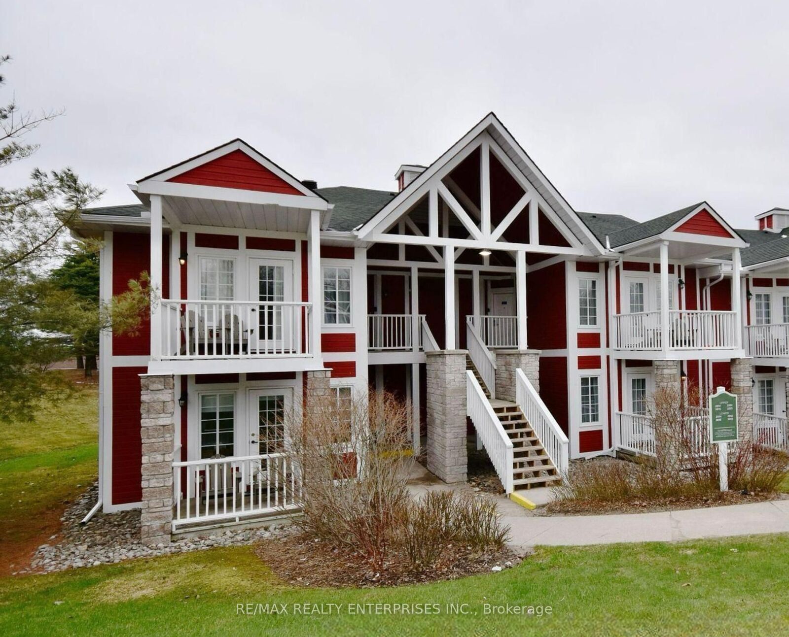 Property Photo: 90 Highland Drive 2014/15 ON L0L 2X0