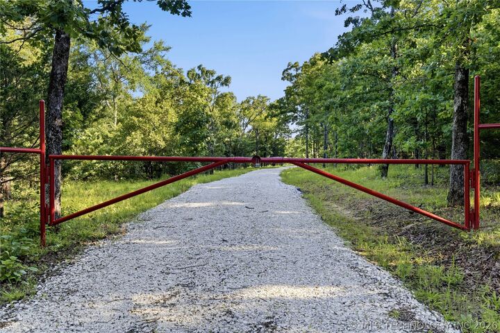 Property Photo:  453144 E 970 Road  OK 74962 