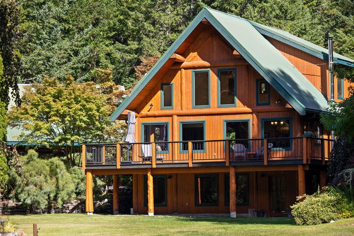 900 Spider Lake Rd — photo 1